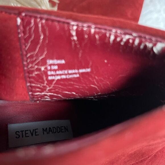 Steve Madden Trisha red faux suede ankle platform heels with back zipper SZ 9.5M - Picture 10 of 11